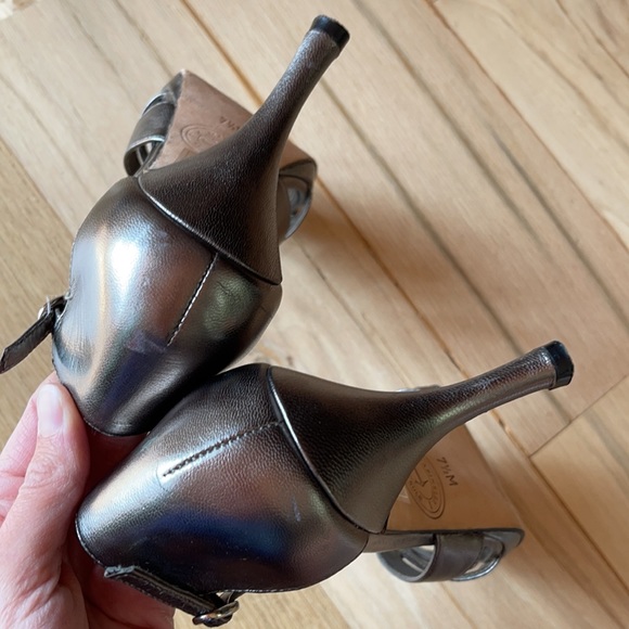 A. Marinelli Pewter Silver Strappy Heels Sz 7.5 - Picture 12 of 14